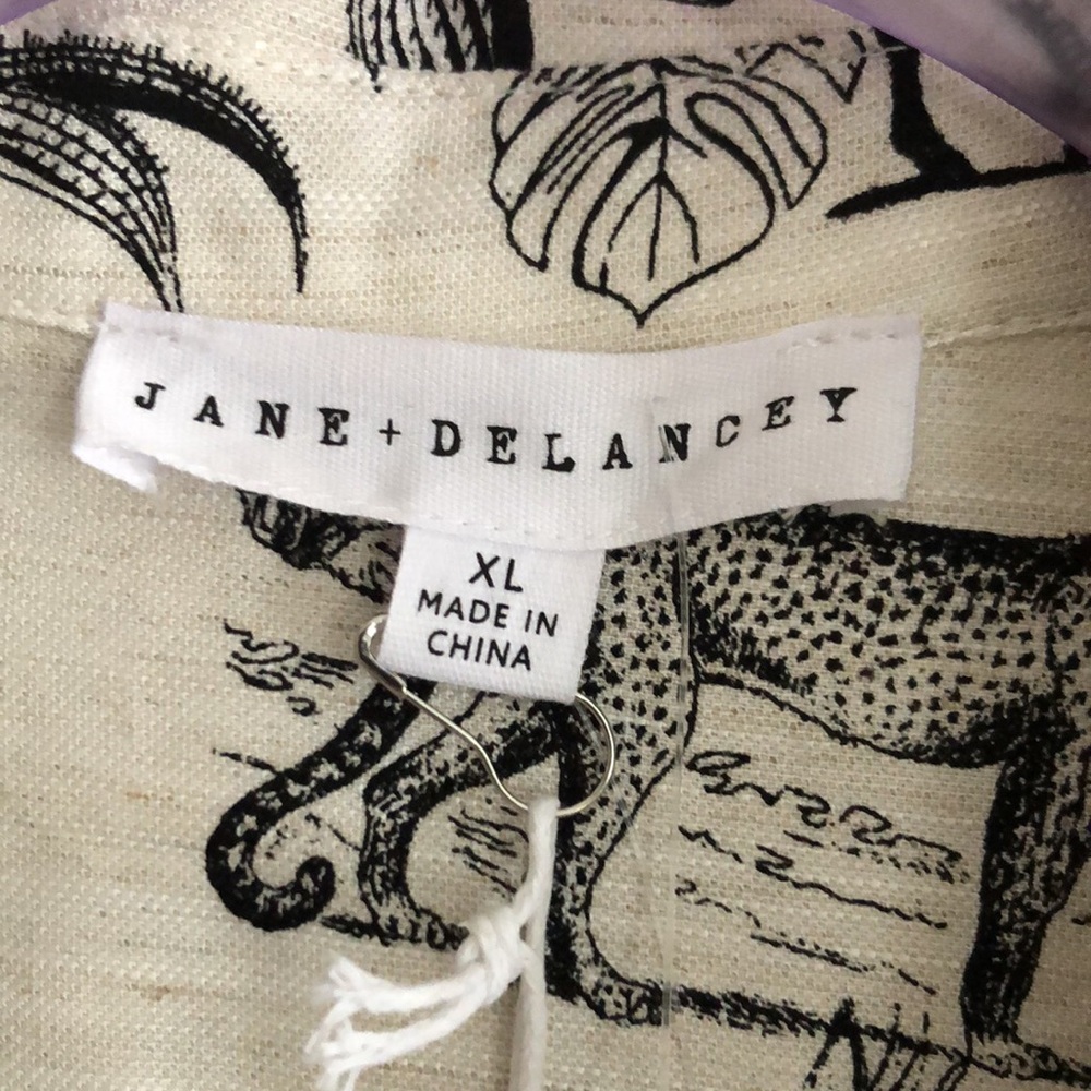 Jane & Delancey Women’s Tropical Safari Print Shirt Blouse Top - Picture 2 of 11